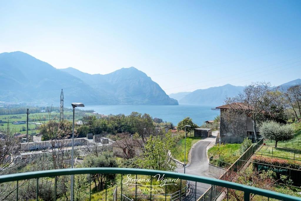 Il Giardino Di Laura Lägenhet Costa Volpino Exteriör bild