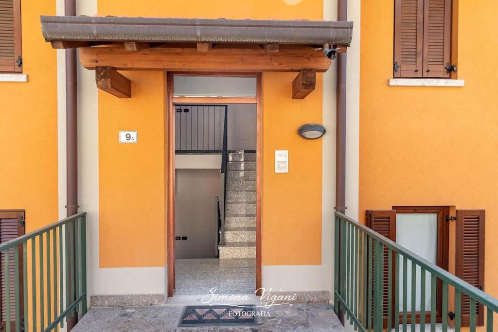 Il Giardino Di Laura Lägenhet Costa Volpino Exteriör bild