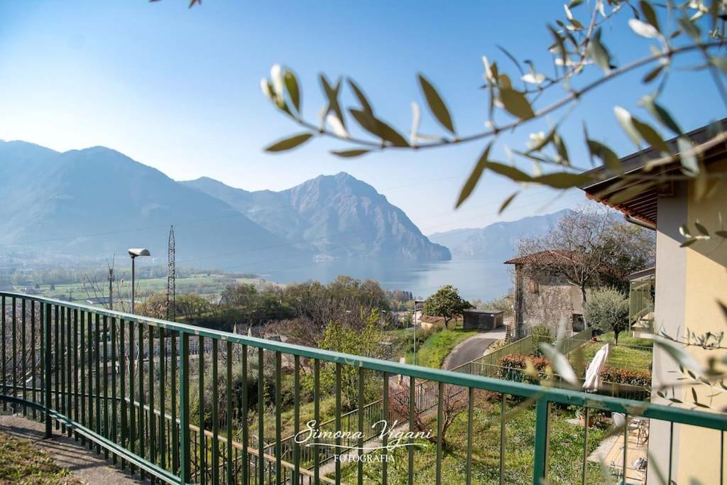 Il Giardino Di Laura Lägenhet Costa Volpino Exteriör bild